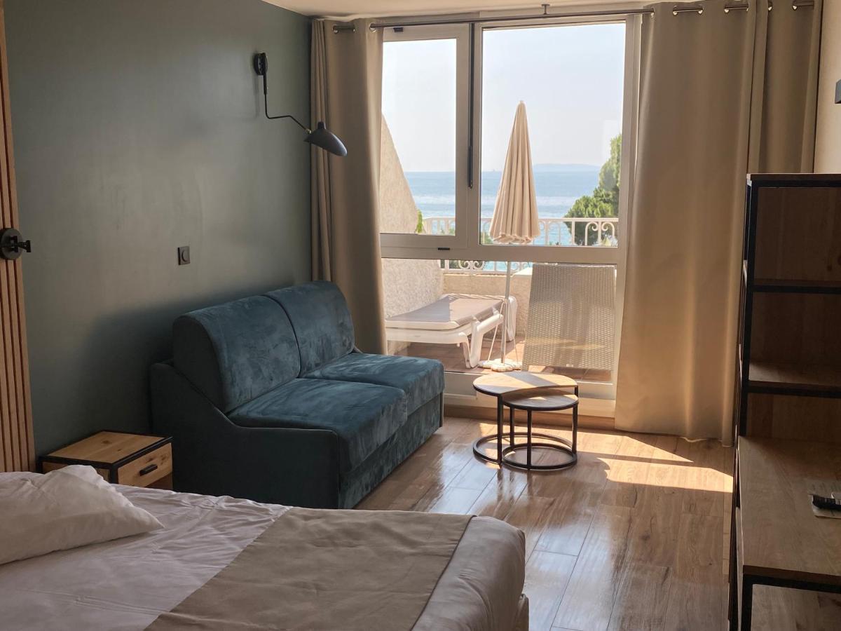 Hotel Les Alcyons Le Lavandou Exterior foto